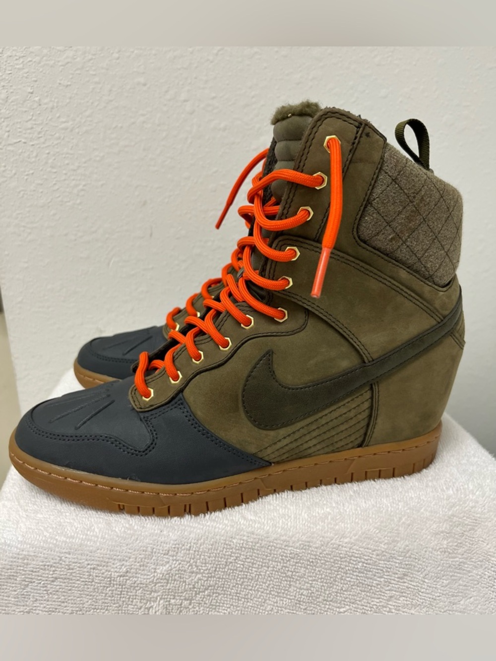 Nike Women's Dunk Sky Hi SneakerBoot 2.0 in the "Dark Loden" Women’s Size 10.5